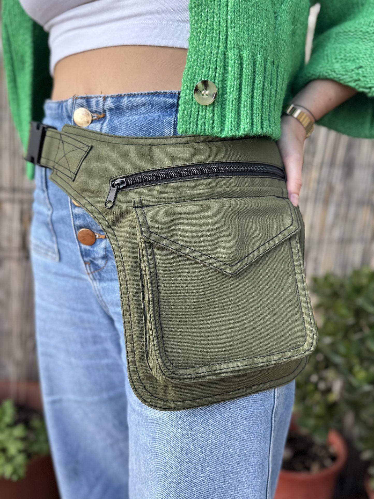 RIÑONERA TELA "OREJONA VERDE"
