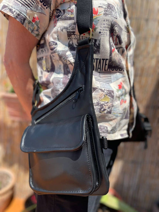 Pistolera de cuero negra