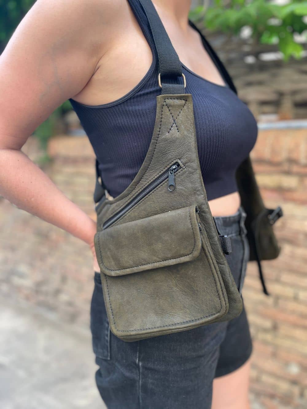 PISTOLERA DE PIEL "CARGO ENGRASADA"