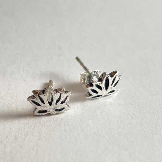 PENDIENTES PLATA FLOR DE LOTO