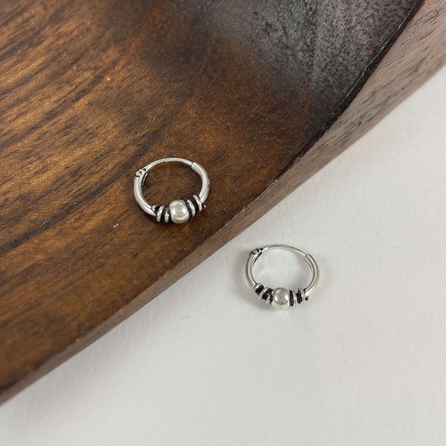 Aros Bali en plata de ley 925 de 10 mm