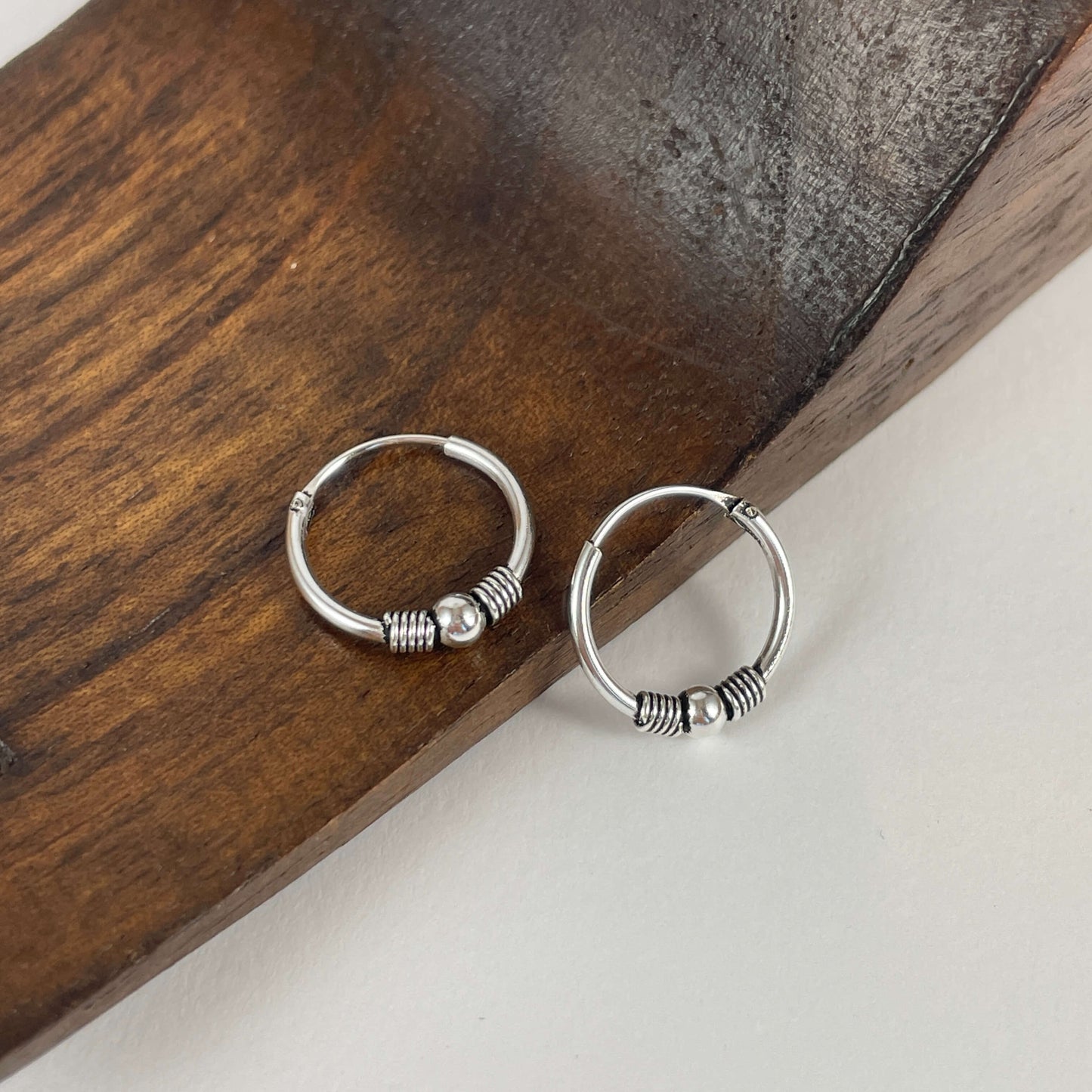 Aros Bali en plata de ley 925 de 14 mm.