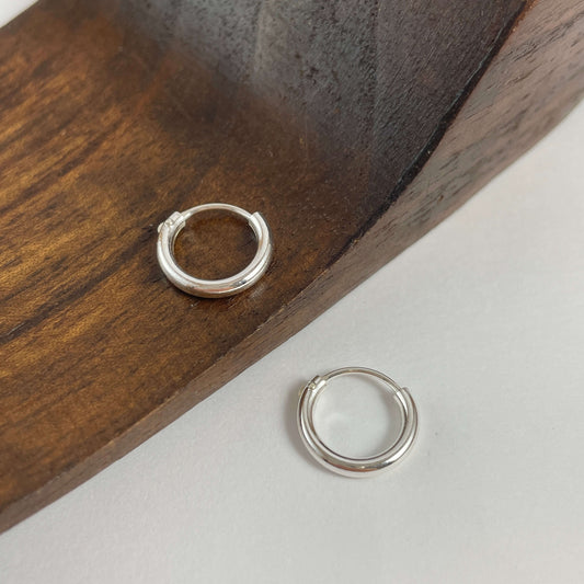 Aros en plata de ley 925 con diámetro de 12 mm y con un grosor de 2 mm