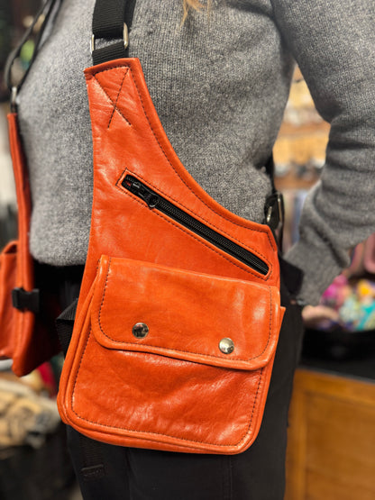 PISTOLERA DE PIEL "CARGO NARANJA"