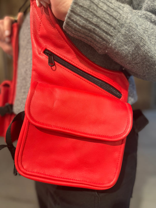 PISTOLERA DE PIEL "CARGO ROJA"