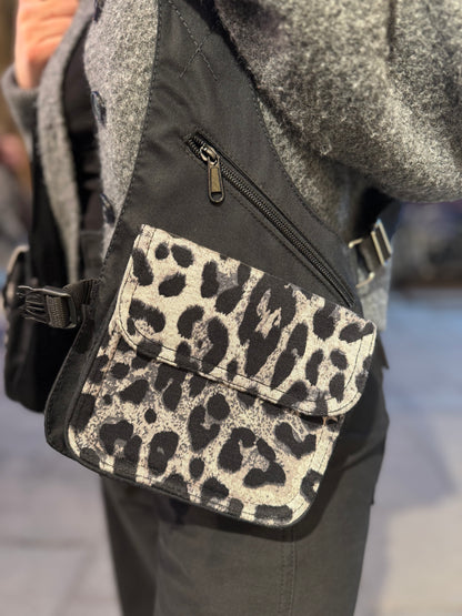 PISTOLERA DE TELA "CARGO ANIMAL PRINT"